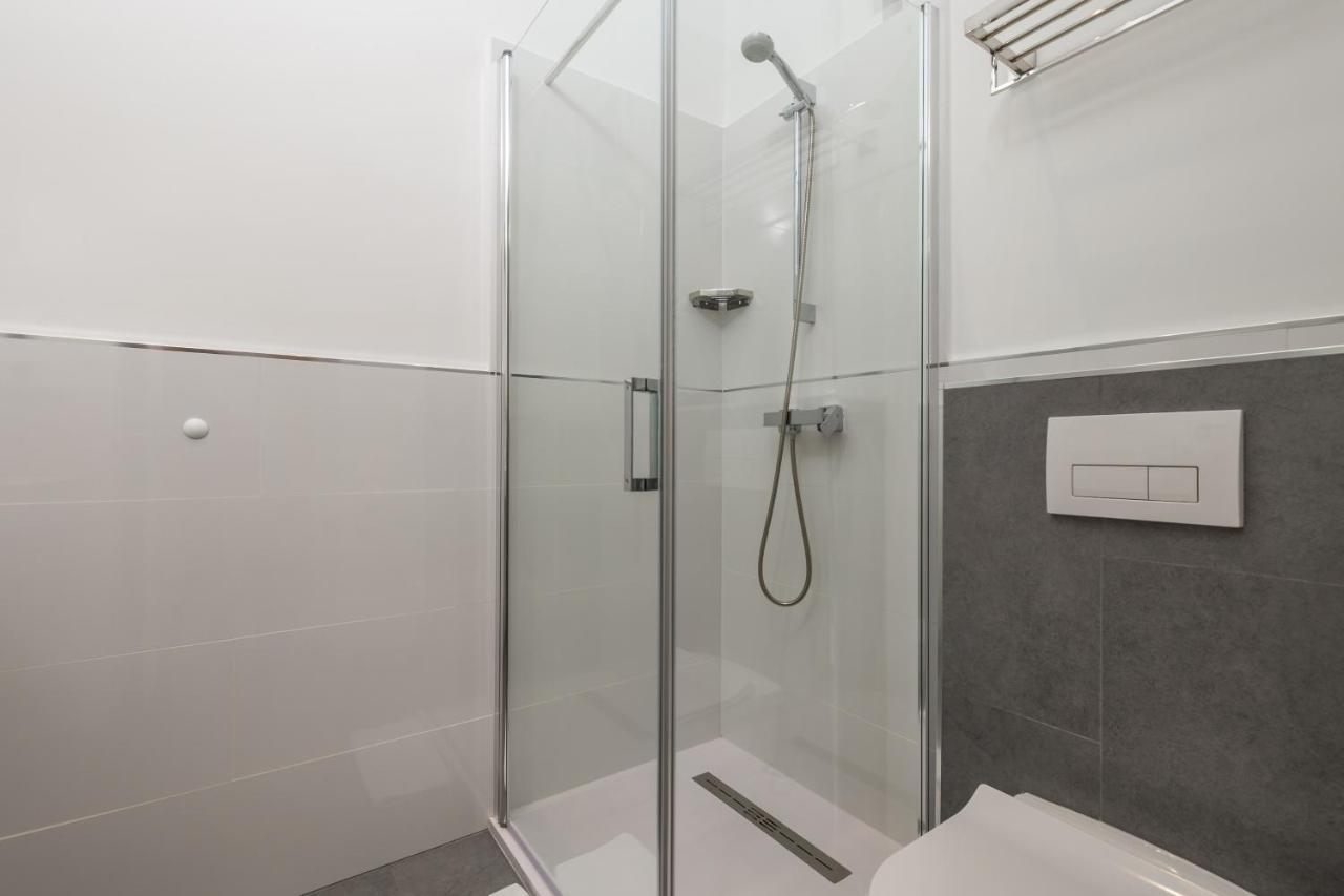 Lux Apartments Rijeka Ngoại thất bức ảnh