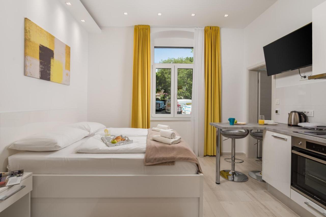 Lux Apartments Rijeka Ngoại thất bức ảnh